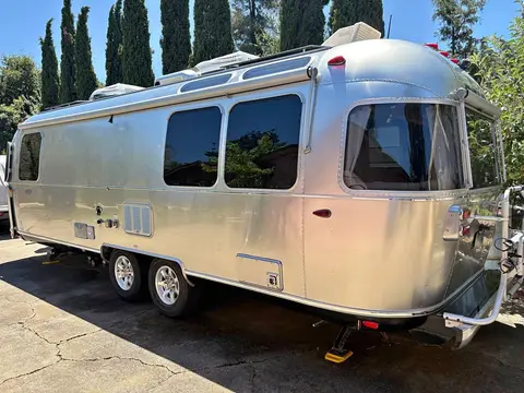 2017 Airstream Flying Cloud 27’ FB 27 ft — photo 1