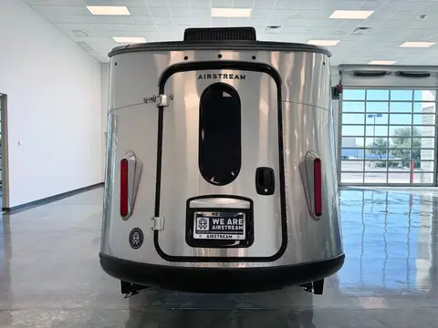 2026 Airstream Basecamp Xe — photo 3