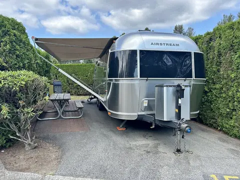 2014 Airstream International Serenity 27 ft — photo 1