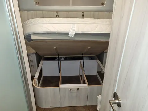 2023 Airstream International 27 ft — photo 4