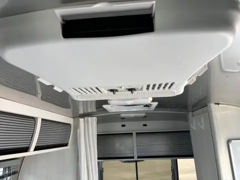 2022 Airstream Bambi 20FB — photo 4