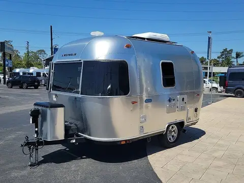2024 Airstream Bambi — photo 3