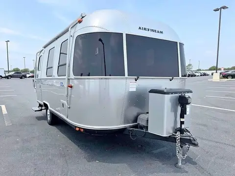 2024 Airstream Bambi 22FB — photo 1