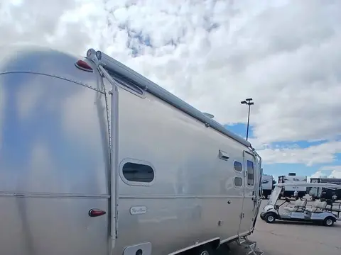 2022 Airstream Flying Cloud 23CB BUNK — photo 4