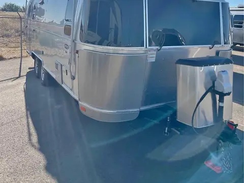 2017 Airstream International 25FB — photo 1