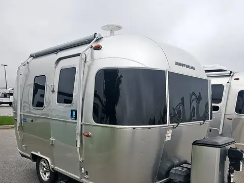 2024 Airstream Bambi 16RB 16 ft 4 in — photo 2