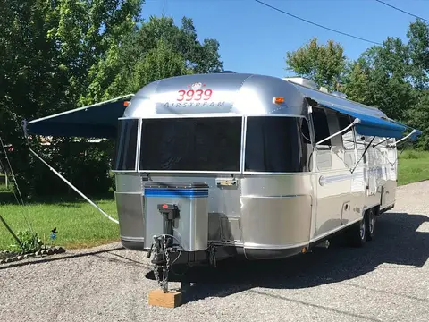 2000 Airstream Excella Wide body — photo 2
