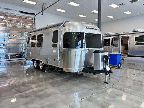 2026 Airstream Flying Cloud 23FBT; — photo 1