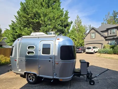2022 Airstream Caravel 16RB — photo 2