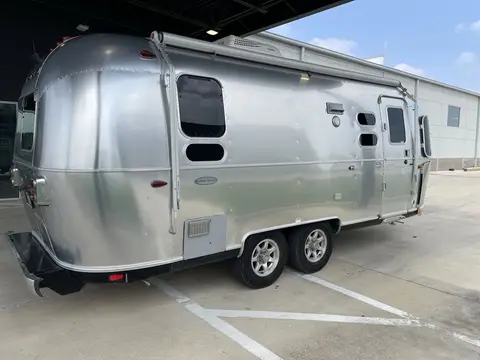 2018 Airstream Flying Cloud 23CB; — photo 4