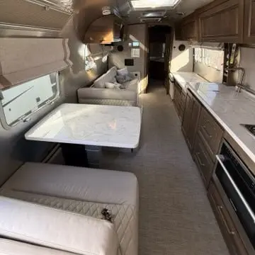 2024 Airstream Classic Twin — photo 2