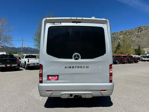 2018 Airstream Atlas — photo 4