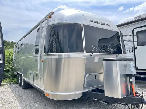 2019 Airstream Flying Cloud 25FB — photo 1
