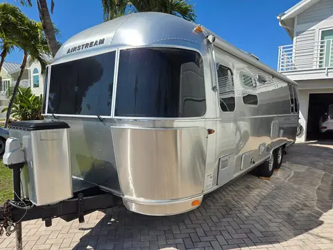 2018 Airstream Flying Cloud 28' RB 28 ft — photo 4