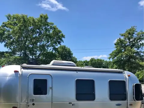 2018 Airstream Bambi Sport 22FB — photo 1