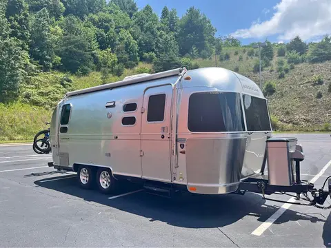 2012 Airstream Flying Cloud — photo 1