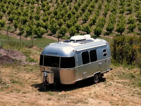 2020 Airstream Caravel 20FB — photo 1