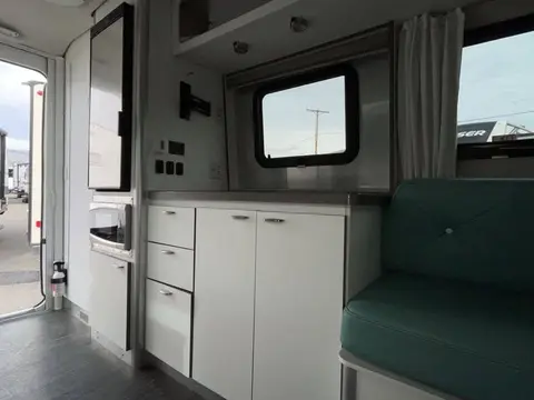 2019 Airstream Nest 16U corner rear bath — photo 3