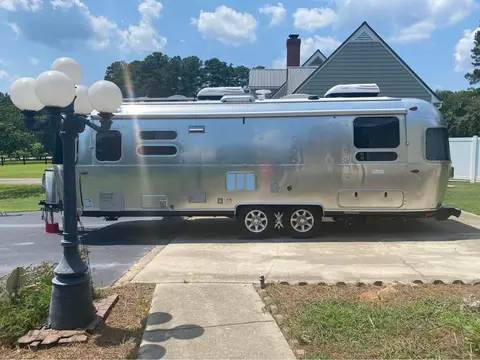 2020 Airstream Flying Cloud — photo 5