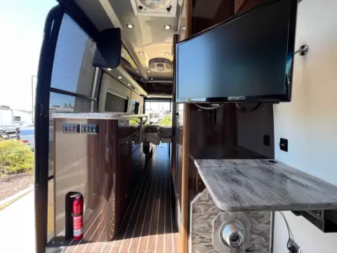 2016 Airstream Interstate 24GT — photo 3