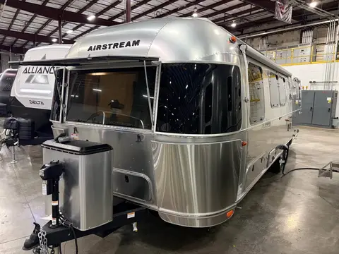 2026 Airstream Flying Cloud Bunk Twin — photo 3