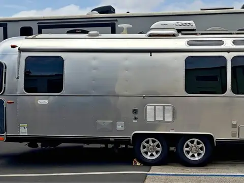 2021 Airstream Flying Cloud 25FB — photo 1