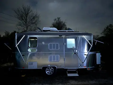 2019 Airstream Flying Cloud — photo 5
