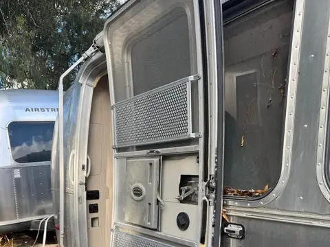 2009 Airstream Flying Cloud 25 ft — photo 4