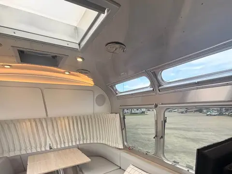 2022 Airstream Globetrotter 27FB — photo 5