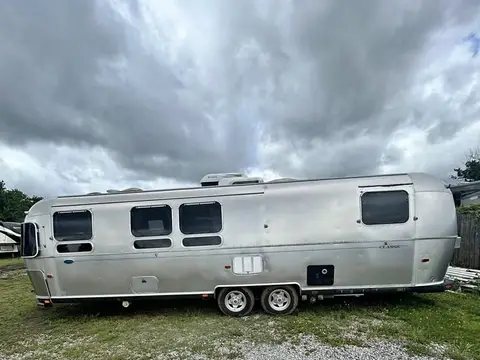 2002 Airstream Classic — photo 1