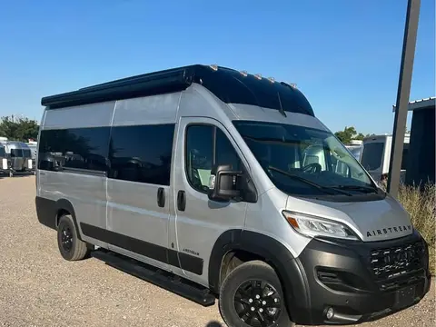 2026 Airstream Rangeline — photo 1