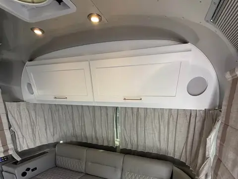 2025 Airstream Classic 30RBT — photo 5