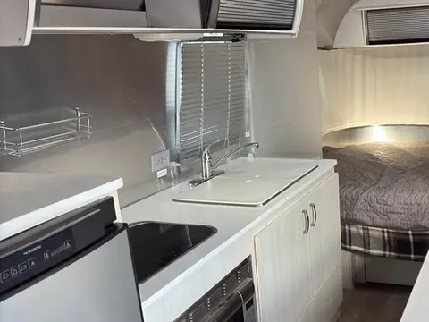 2019 Airstream Sport — photo 4