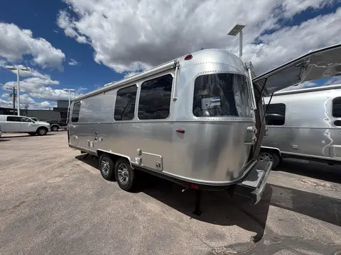 2026 Airstream Tradewind 25FB — photo 4