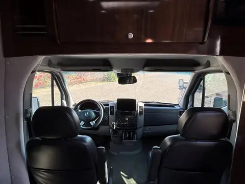 2019 Airstream Atlas MURPHY SUITE — photo 4