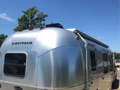 2018 Airstream Bambi Sport 22FB — photo 3