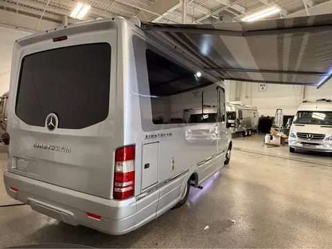 2022 Airstream Atlas — photo 2