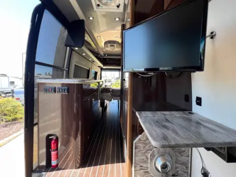 2016 Airstream Interstate 24GT — photo 5