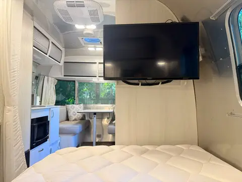 2020 Airstream Bambi 19CB — photo 5