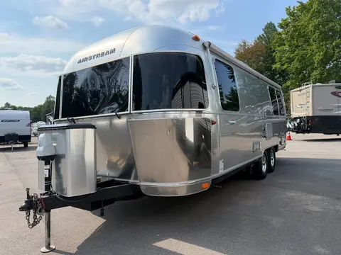 2019 Airstream International Signature — photo 3