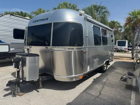 2020 Airstream Caravel 20FB — photo 2