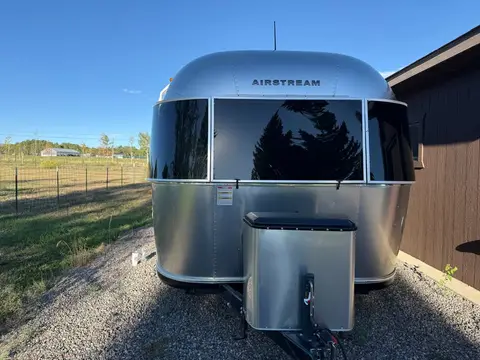 2019 Airstream Bambi 16RB — photo 2