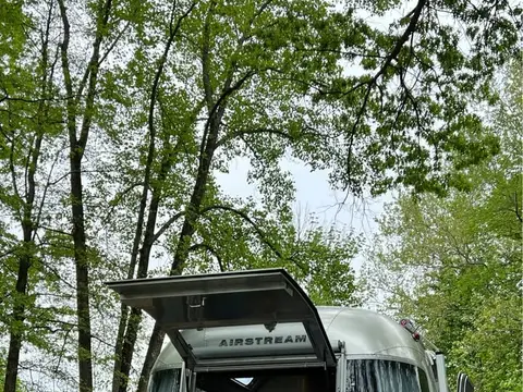 2022 Airstream International — photo 3