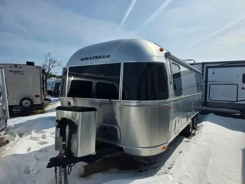 2023 Airstream Globetrotter 25FB — photo 3