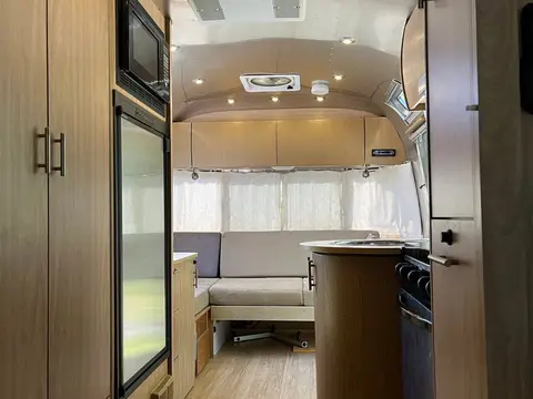 2007 Airstream Safari SE LS 23 ft — photo 3