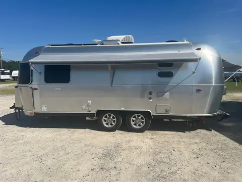 2024 Airstream Flying Cloud — photo 4