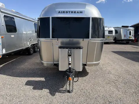 2025 Airstream Caravel 20FB — photo 2