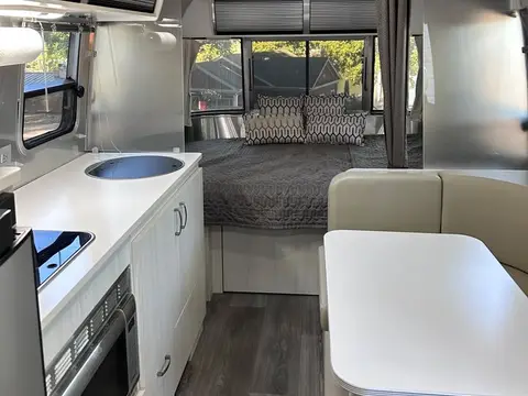 2016 Airstream Bambi 22FB Sport — photo 4