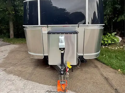 2018 Airstream Flying Cloud 23CBB with Bunk — photo 1