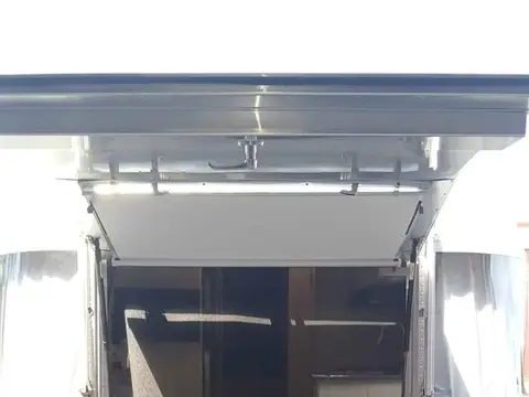 2023 Airstream Flying Cloud 27FB — photo 3